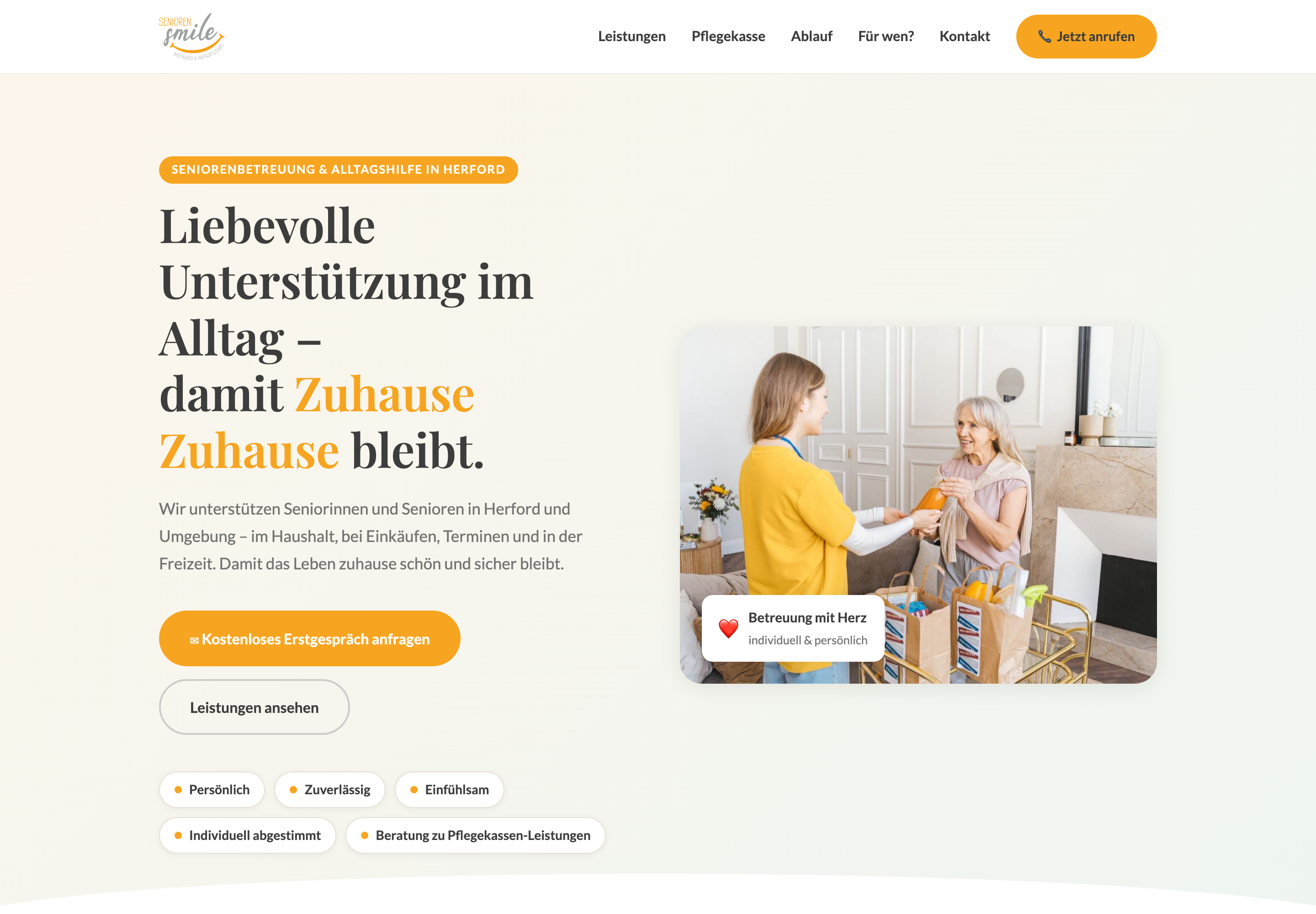 Startseite von Senioren Smile auf dem Desktop mit Claim, Leistungsübersicht und Anruf-Schaltfläche